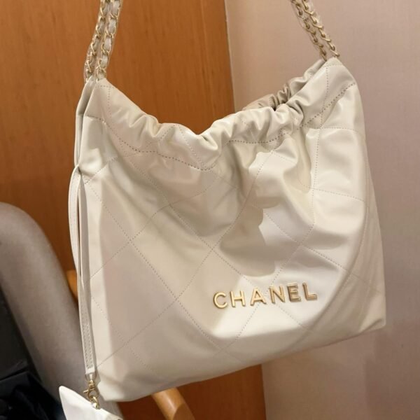 CHANEL 22 Handbag,Small,White