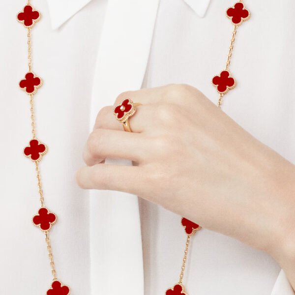 Vintage Clover Ring,Carnelian,Gold Plated,Artificial Diamond